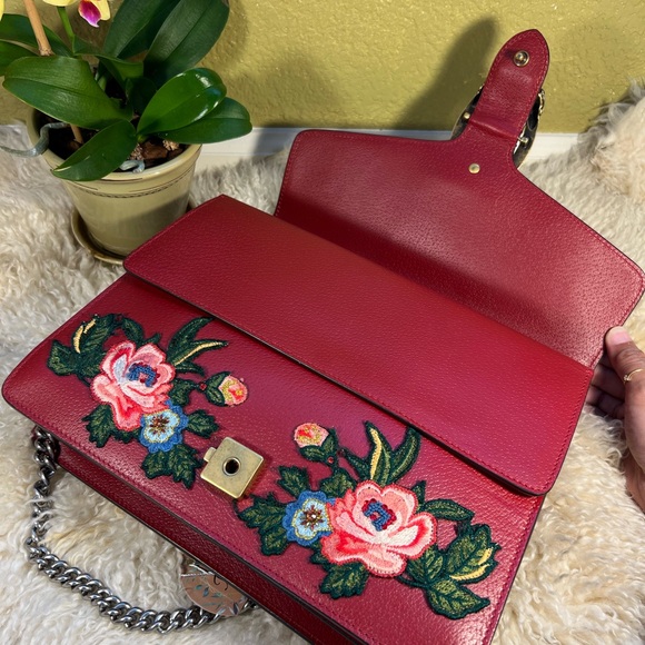Gucci Red Dionysus Shoulder Bag with Floral Embroidery - Rare Edition - Medium - Picture 13 of 16